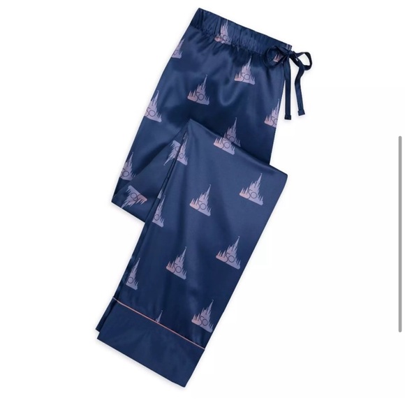 Walt Disney World 50th Celebration Satin PJ Pajama Set Castle Collection size 2X - Picture 4 of 9